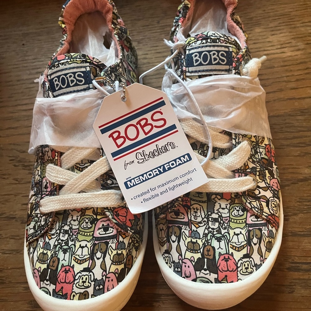 Skechers Memory Foam soft shoes/sneakers. Dog faces on shoes.